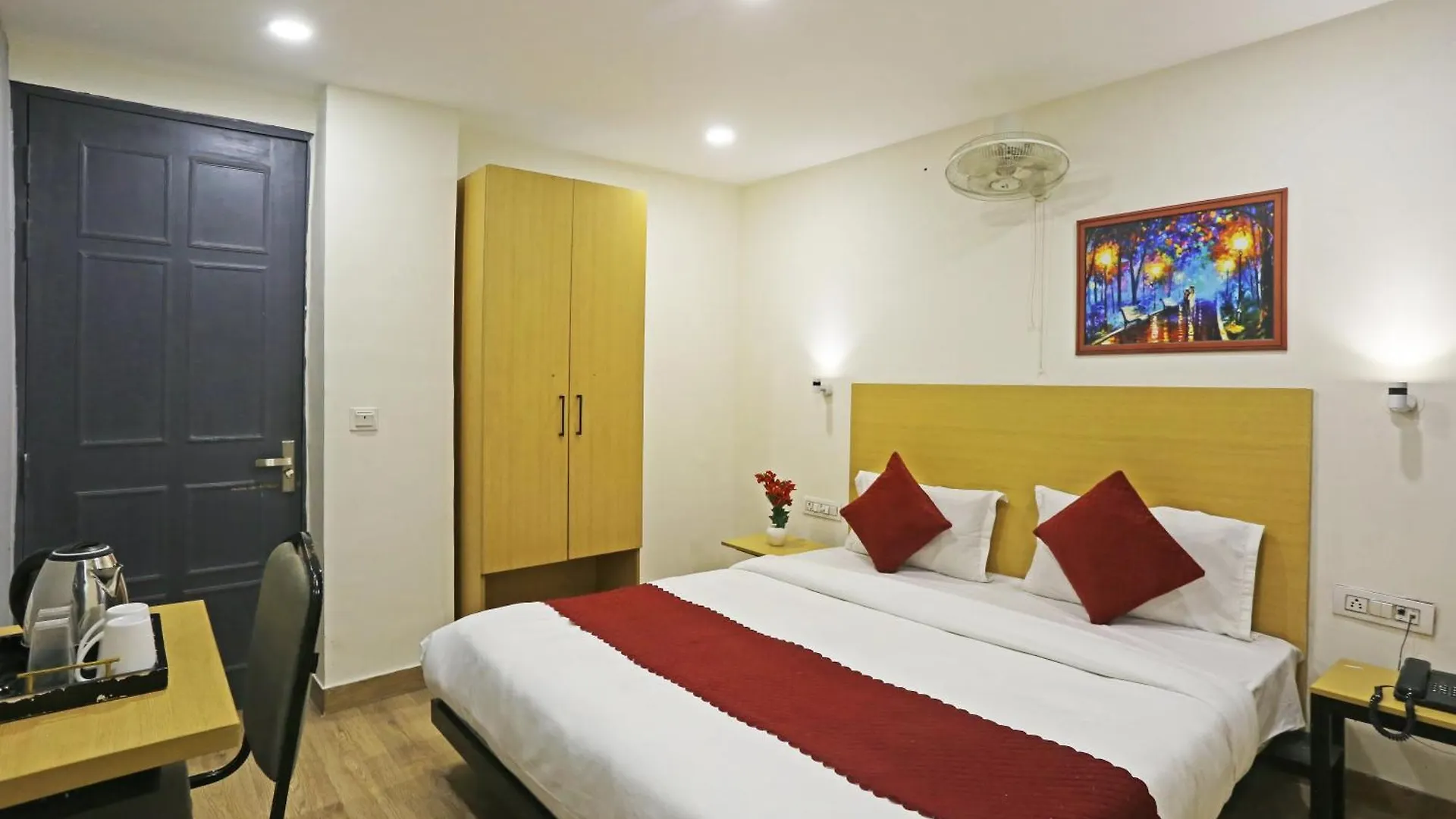 ****  Hotel Twamev Residency Uttam Nagar Couple Friendly دلهي الهند