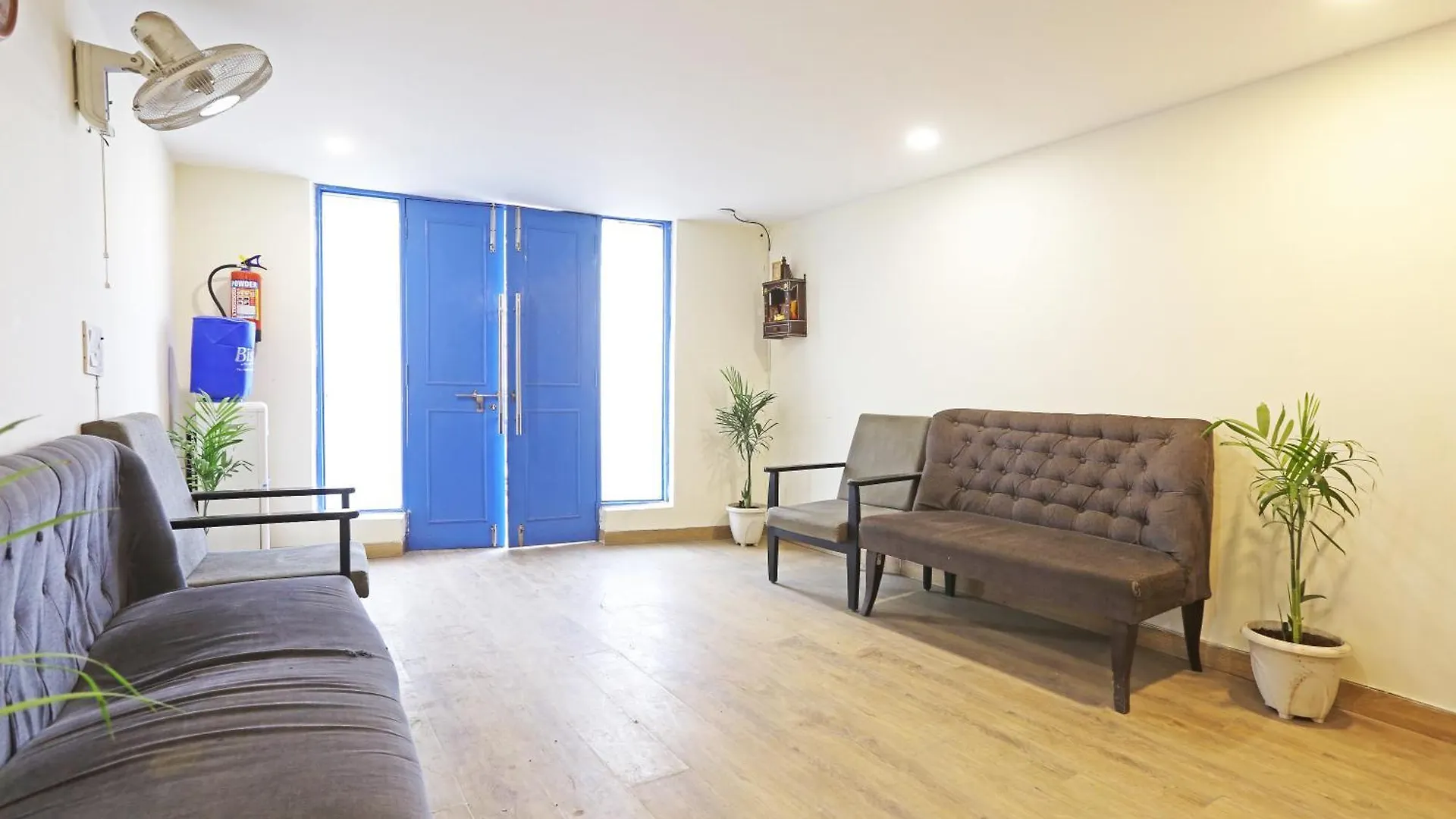 Hotel Twamev Residency Uttam Nagar Couple Friendly دلهي