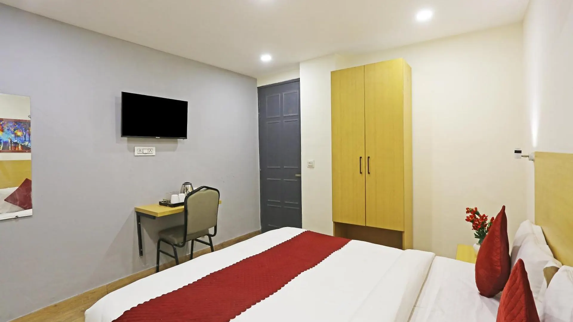 Hotel Twamev Residency Uttam Nagar Couple Friendly دلهي
