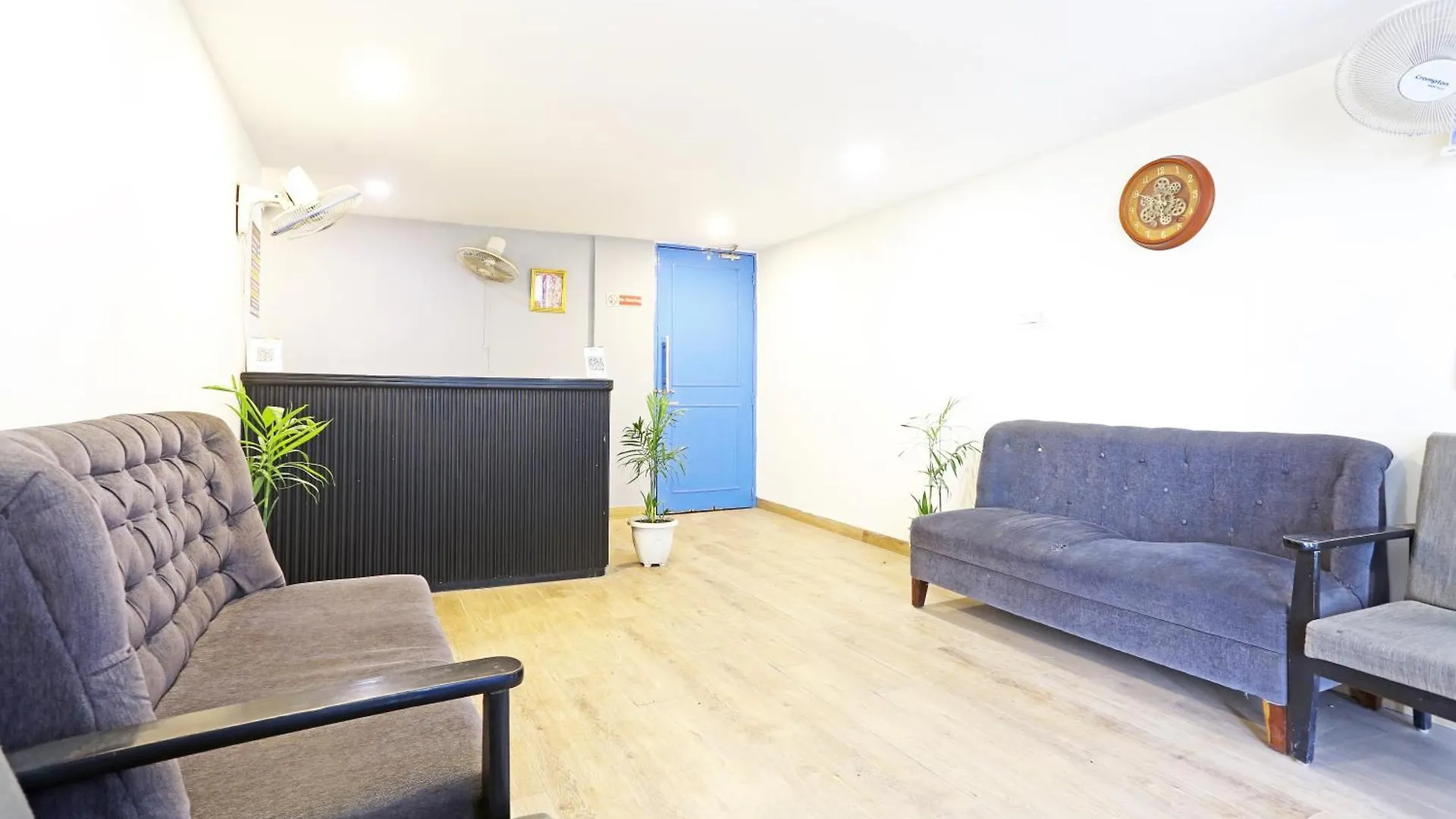 Hotel Twamev Residency Uttam Nagar Couple Friendly دلهي