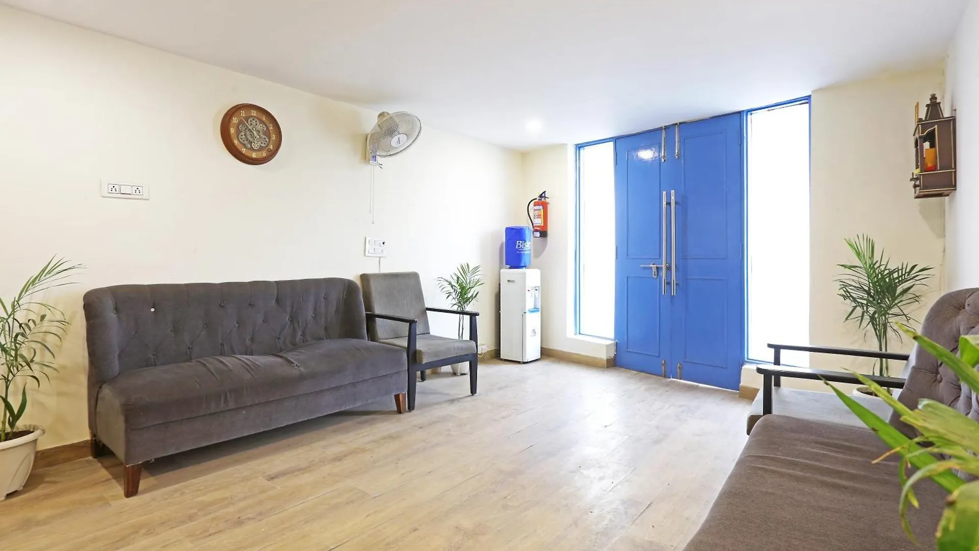 Hotel Twamev Residency Uttam Nagar Couple Friendly دلهي